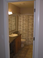 12_main_bathroom 